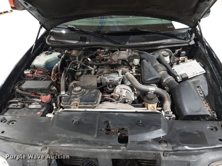 image for item DQ7052 2011 Lincoln Town Car limousine