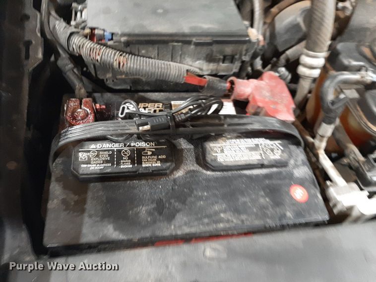 image for item DQ7052 2011 Lincoln Town Car limousine