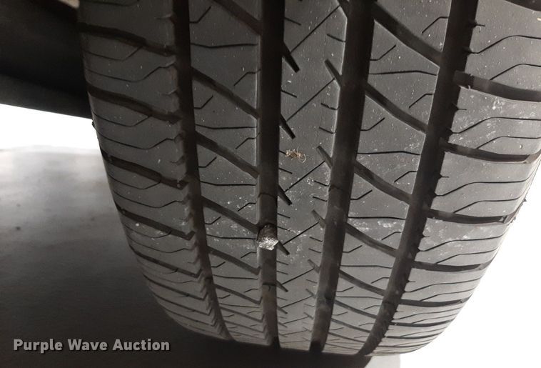 image for item DQ7052 2011 Lincoln Town Car limousine