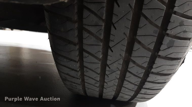 image for item DQ7052 2011 Lincoln Town Car limousine