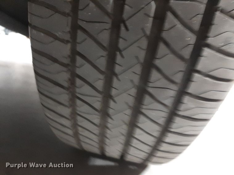 image for item DQ7052 2011 Lincoln Town Car limousine