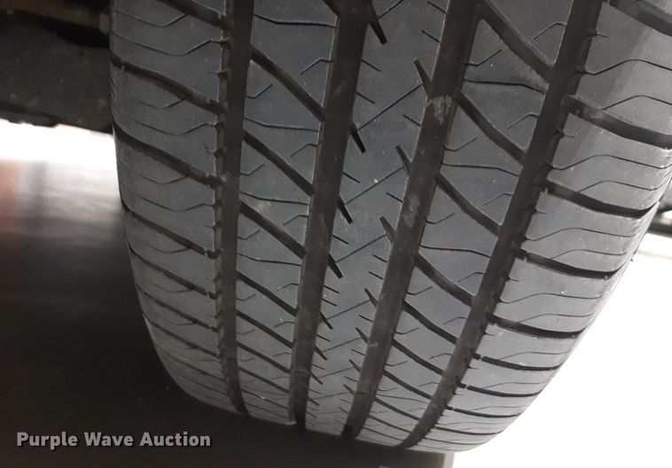 image for item DQ7052 2011 Lincoln Town Car limousine