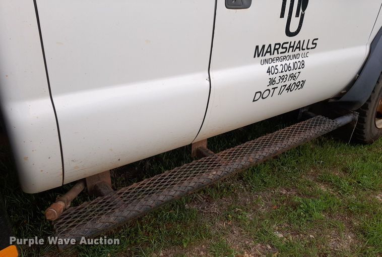 image for item DQ7054 2008 Ford F550 Super Duty SuperCab flatbed truck