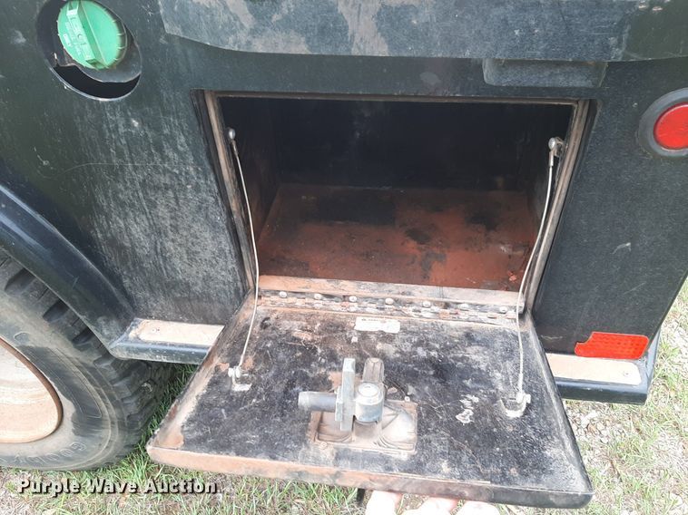 image for item DQ7054 2008 Ford F550 Super Duty SuperCab flatbed truck