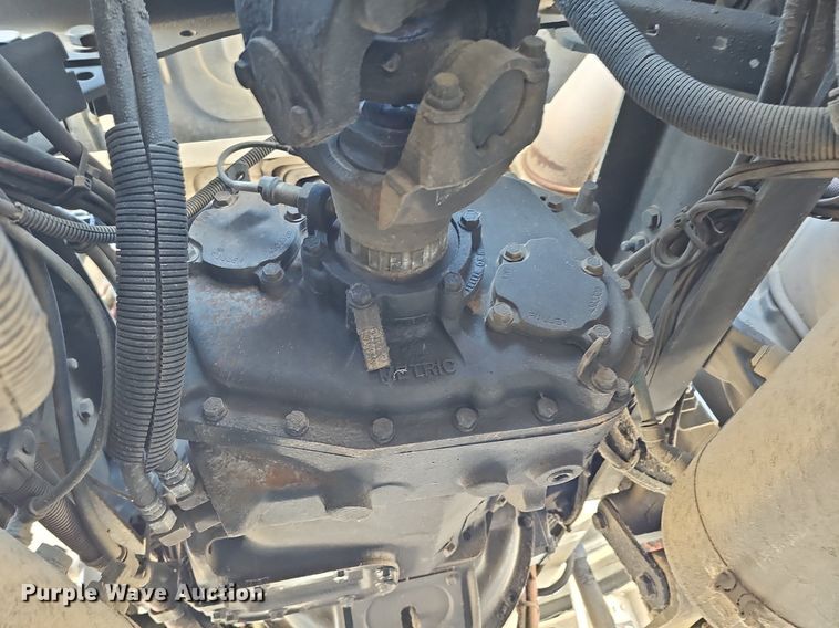 image for item DQ8608 2007 Sterling A9500 semi truck