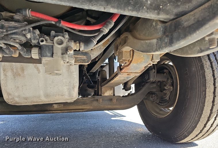 image for item DQ8608 2007 Sterling A9500 semi truck