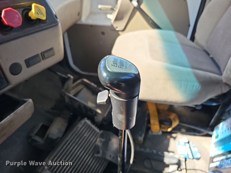 image for item DQ8608 2007 Sterling A9500 semi truck