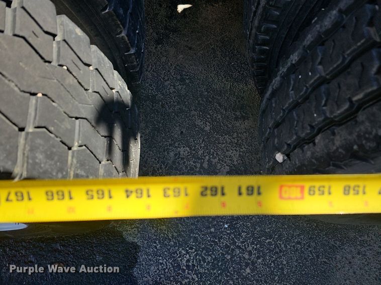 image for item DQ8608 2007 Sterling A9500 semi truck