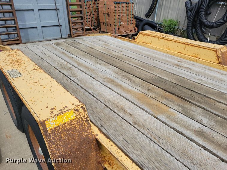 image for item DR4290 1990 Redi Haul SL1427 equipment trailer