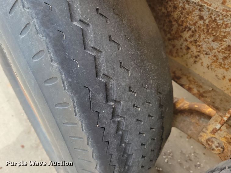 image for item DR4290 1990 Redi Haul SL1427 equipment trailer