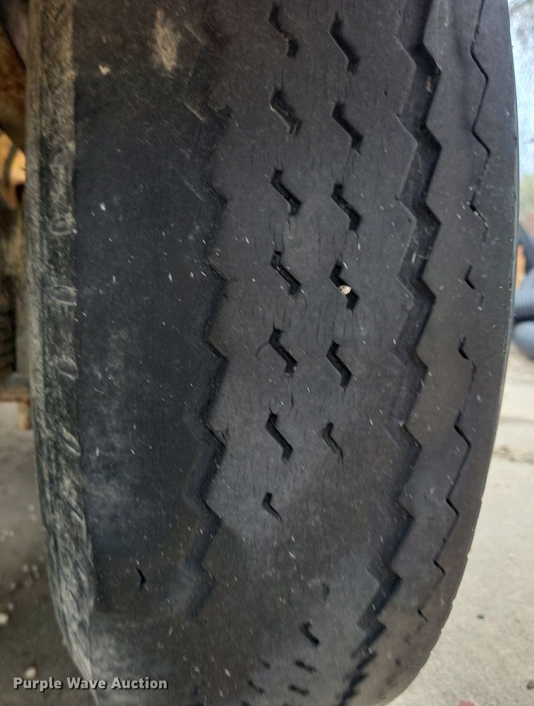 image for item DR4290 1990 Redi Haul SL1427 equipment trailer