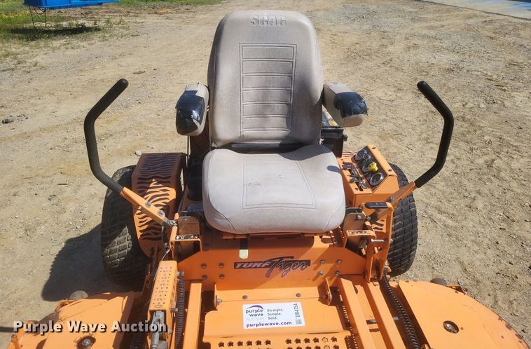 image for item DR4754 Scag Turf Tiger ZTR lawn mower