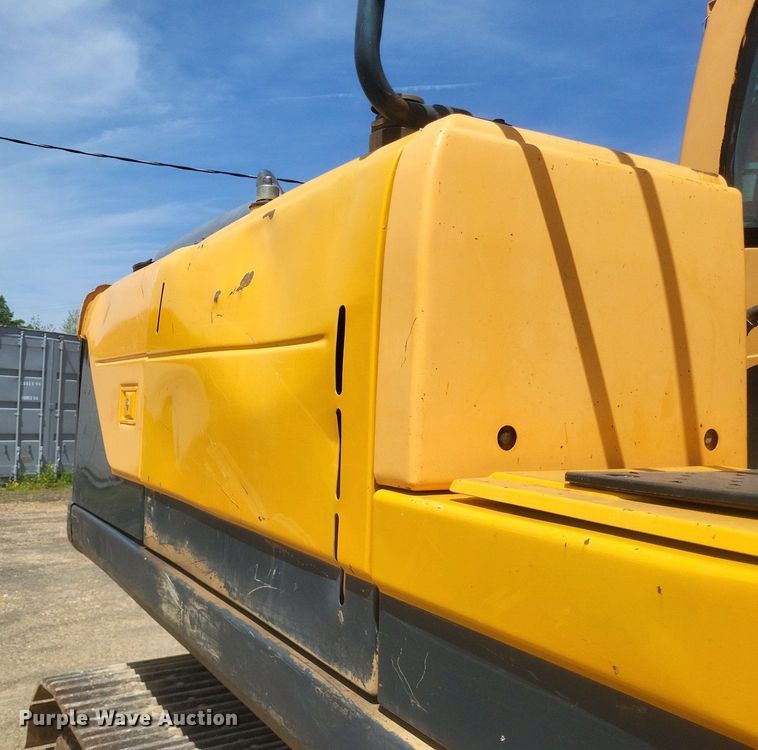 image for item DR4758 Hyundai ROBEX160LC-9 excavator