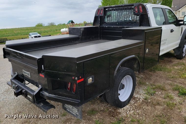 image for item DR8004 2018 Ford F450 Super Duty XL Crew Cab flatbed truck