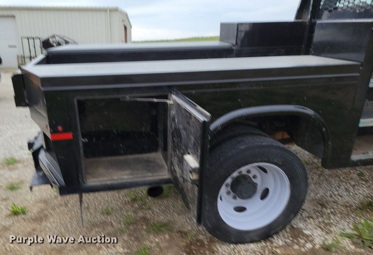 image for item DR8004 2018 Ford F450 Super Duty XL Crew Cab flatbed truck