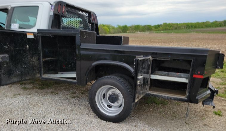 image for item DR8004 2018 Ford F450 Super Duty XL Crew Cab flatbed truck