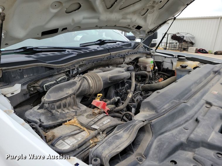 image for item DR8004 2018 Ford F450 Super Duty XL Crew Cab flatbed truck