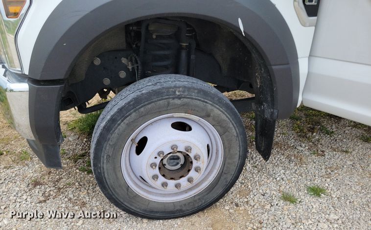 image for item DR8004 2018 Ford F450 Super Duty XL Crew Cab flatbed truck