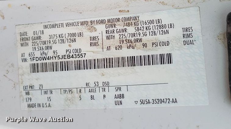 image for item DR8004 2018 Ford F450 Super Duty XL Crew Cab flatbed truck