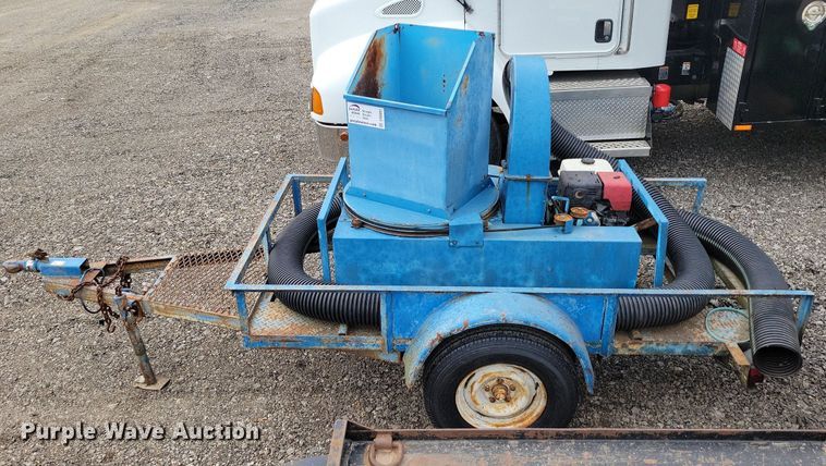 image for item DR8007 Straw blower