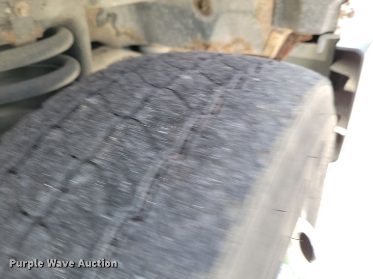 image for item DR8033 2010 Eldorado Aerotech Ford 240 shuttle bus