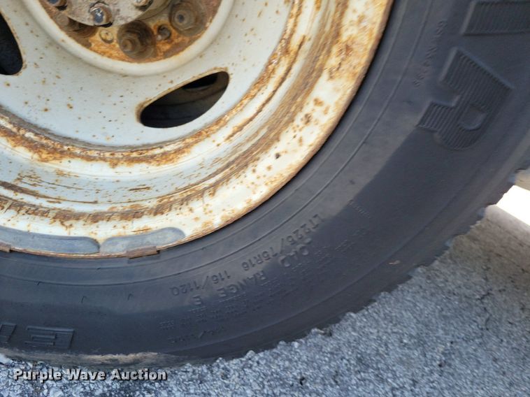 image for item DR8033 2010 Eldorado Aerotech Ford 240 shuttle bus