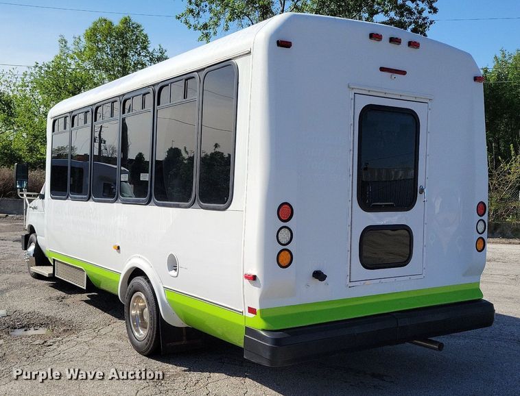 image for item DR8034 2011 Eldorado Aerotech Ford 240 shuttle bus