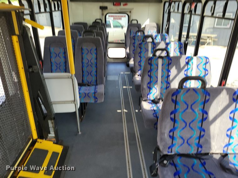 image for item DR8034 2011 Eldorado Aerotech Ford 240 shuttle bus