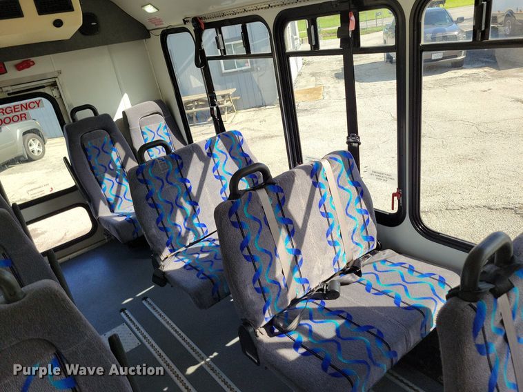 image for item DR8034 2011 Eldorado Aerotech Ford 240 shuttle bus