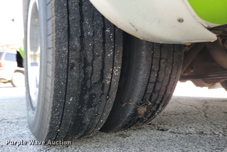 image for item DR8034 2011 Eldorado Aerotech Ford 240 shuttle bus