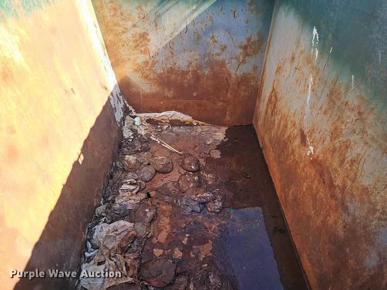 image for item DR8582 (12) dumpsters
