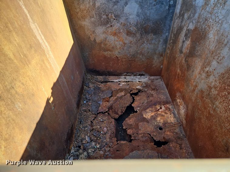 image for item DR8583 (12) dumpsters