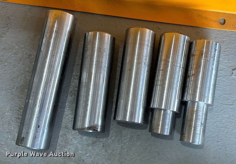 image for item DS2492 Track pin press