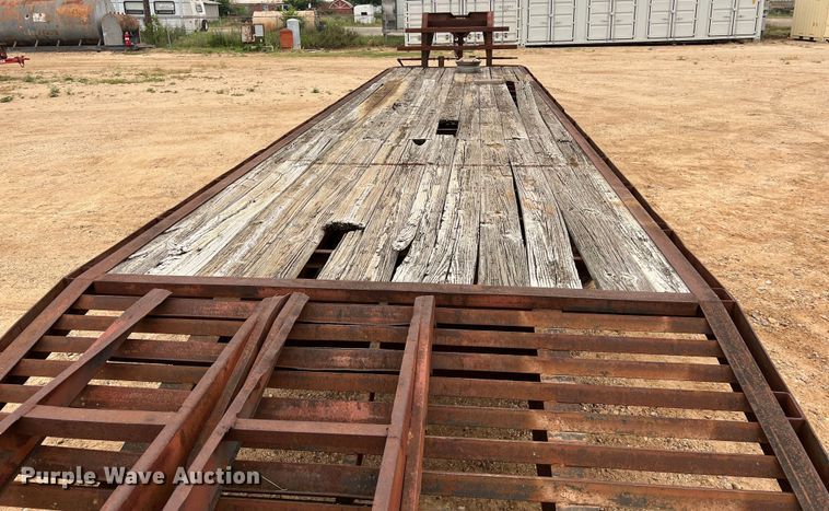 image for item DS2961 1994 Texas Bragg Enterprises 31+5TDGN equipment trailer