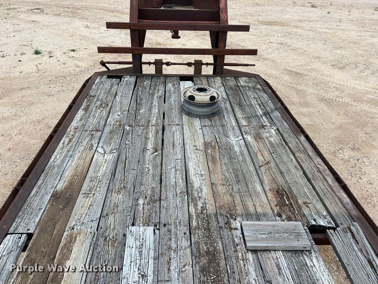 image for item DS2961 1994 Texas Bragg Enterprises 31+5TDGN equipment trailer