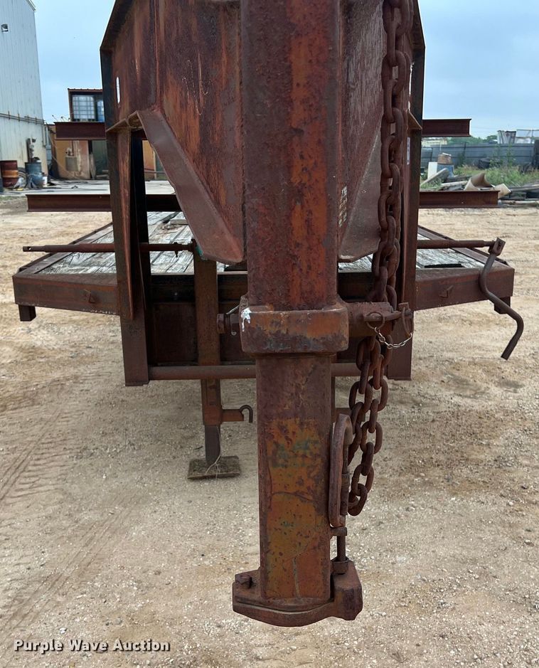 image for item DS2961 1994 Texas Bragg Enterprises 31+5TDGN equipment trailer