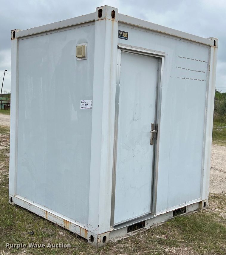 image for item DS2975 XDF Deluxe portable restroom