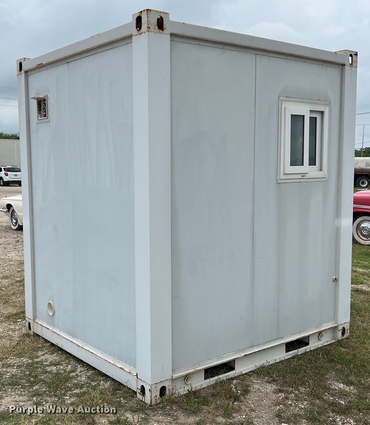 image for item DS2975 XDF Deluxe portable restroom
