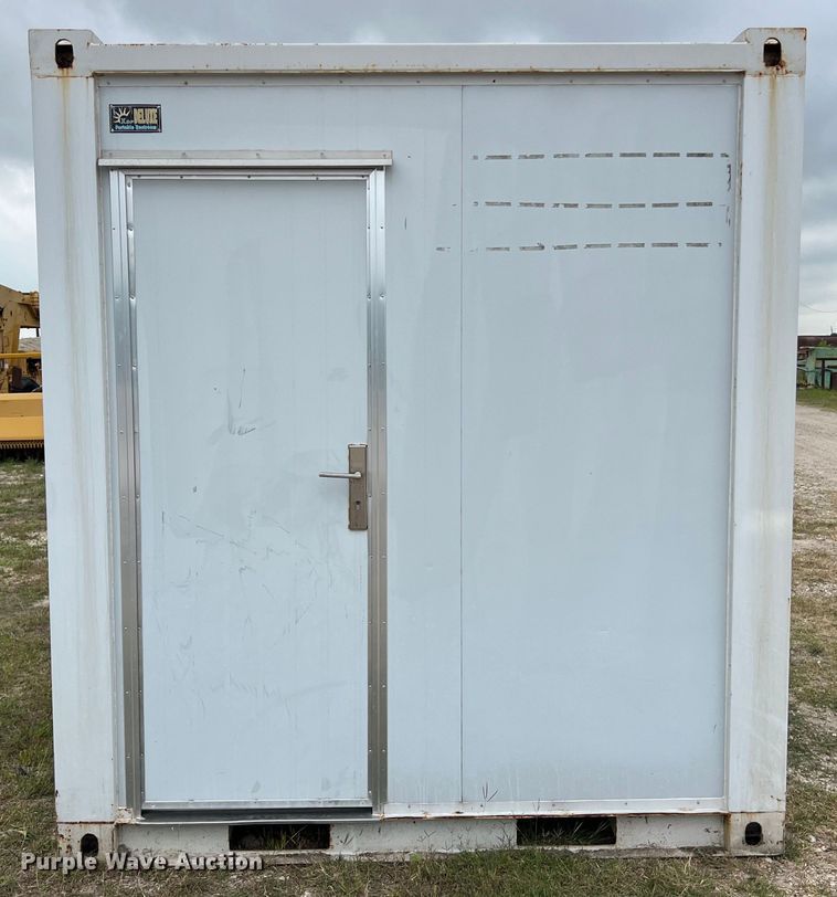 image for item DS2975 XDF Deluxe portable restroom