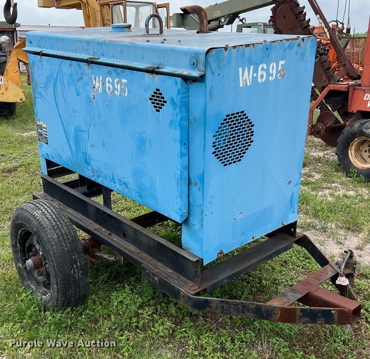 image for item DS2980 Miller Big Blue 400D welder/generator