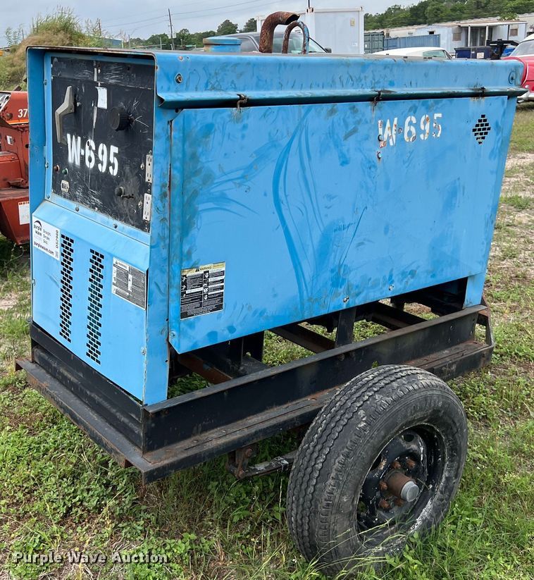 image for item DS2980 Miller Big Blue 400D welder/generator