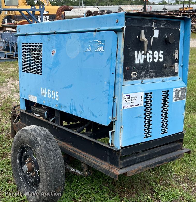 image for item DS2980 Miller Big Blue 400D welder/generator