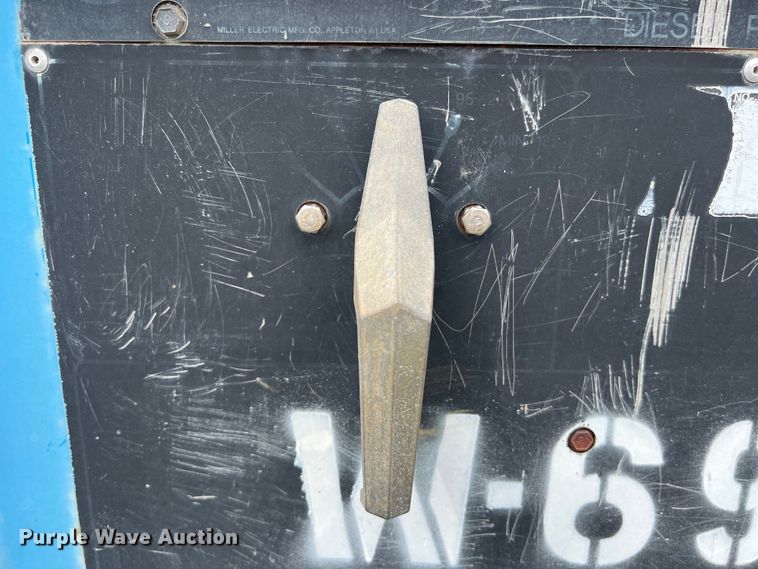 image for item DS2980 Miller Big Blue 400D welder/generator