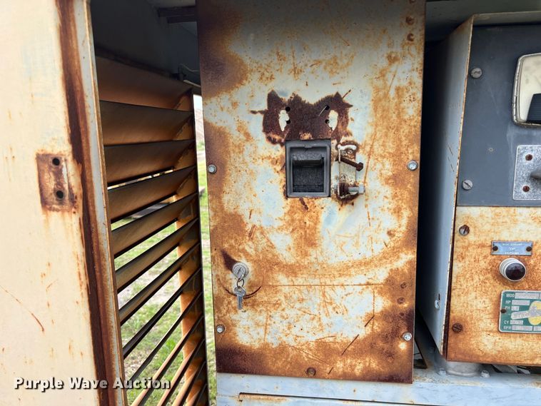 image for item DS2990 Stewart & Stevenson  8V-GD-160 generator