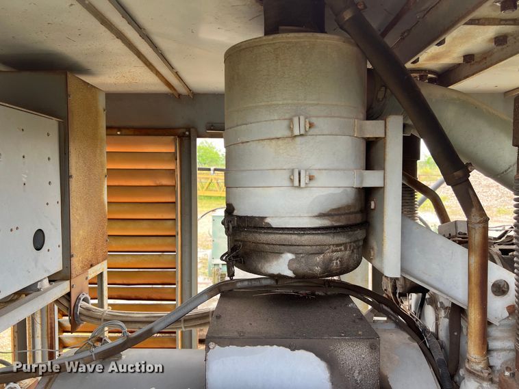 image for item DS2990 Stewart & Stevenson  8V-GD-160 generator