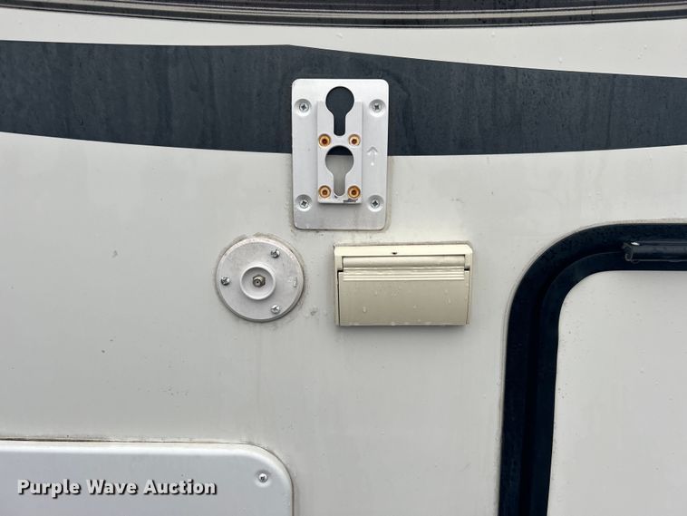 image for item EG1281 2015 Keystone RV Co. Denali camper