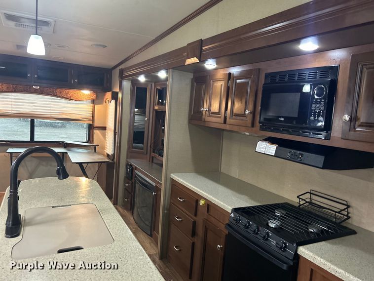 image for item EG1281 2015 Keystone RV Co. Denali camper