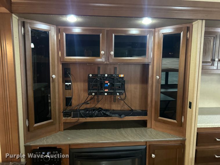 image for item EG1281 2015 Keystone RV Co. Denali camper