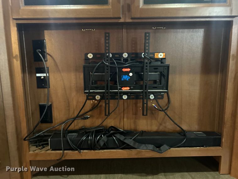 image for item EG1281 2015 Keystone RV Co. Denali camper