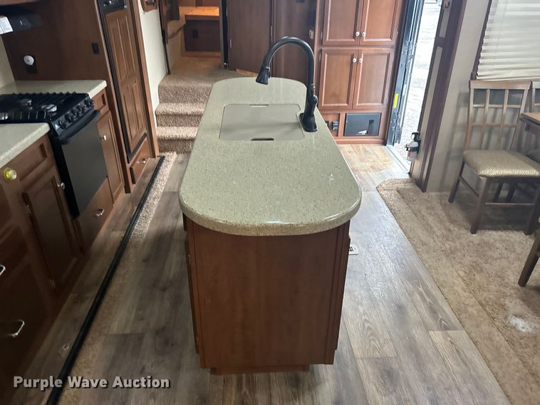 image for item EG1281 2015 Keystone RV Co. Denali camper